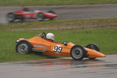 Svenskt Sportvagnsmeeting på Ring Knutstorp
med RHK & Sportvagnsserien.

Det blev delvis förstört av mängder med regn.